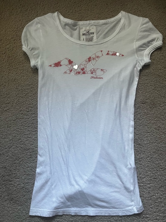 Hollister Tops - Vintage 2000’s y2k Hollister women’s tee m l